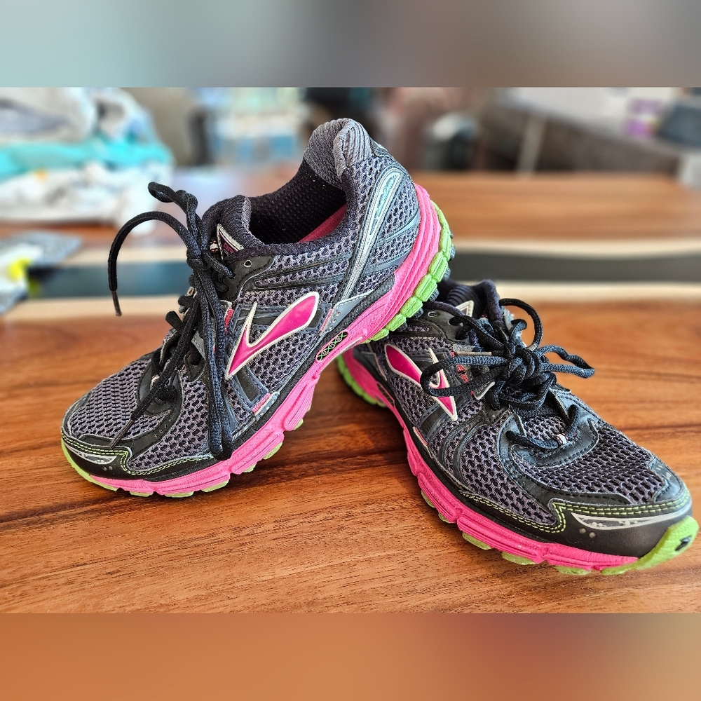 Women’s Brooks Limited Edition Adrenaline GTS 12 Pink